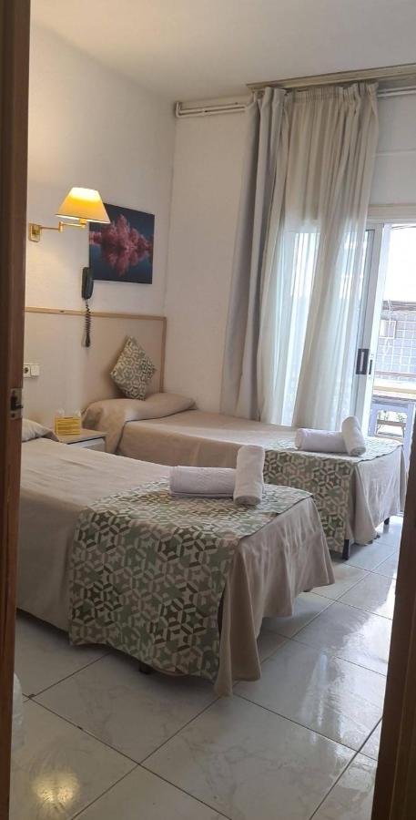 Hostel Alhambra *