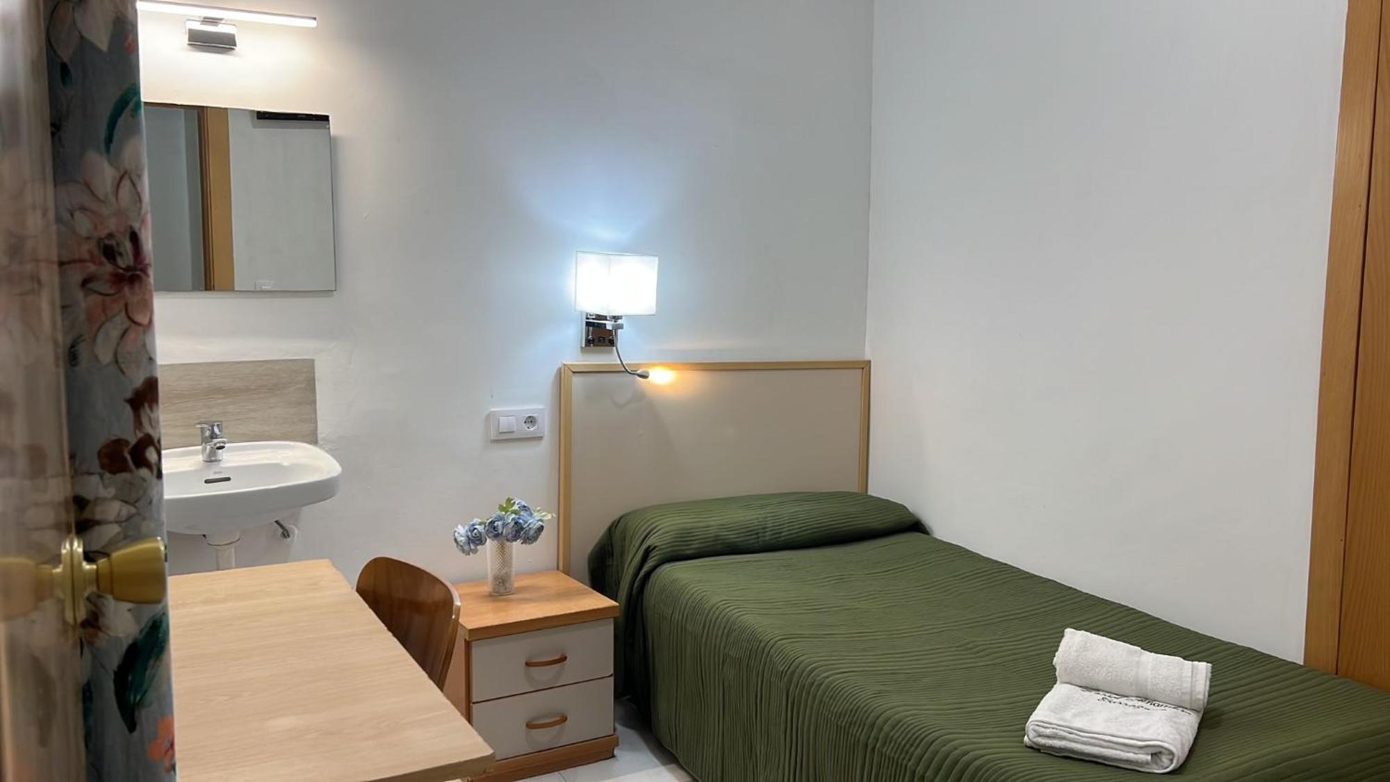 Alhambra Hostel