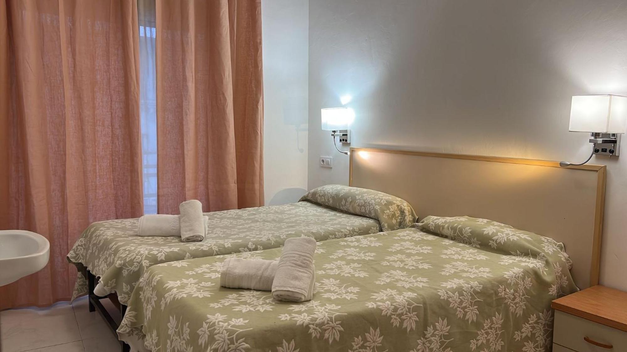 Alhambra Hostel Tarragona