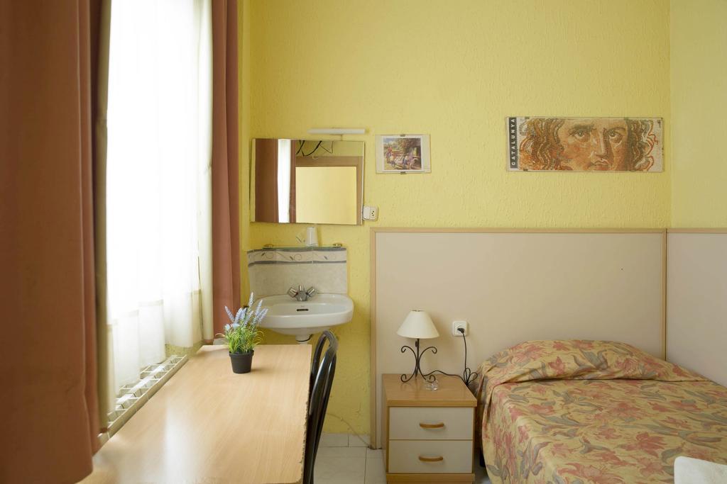 Hostel Alhambra *