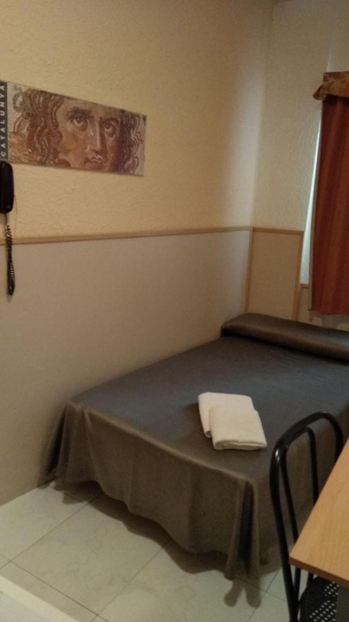 Hostel Alhambra *